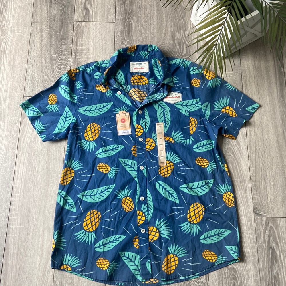 Men’s Button Up Pineapple Shirt